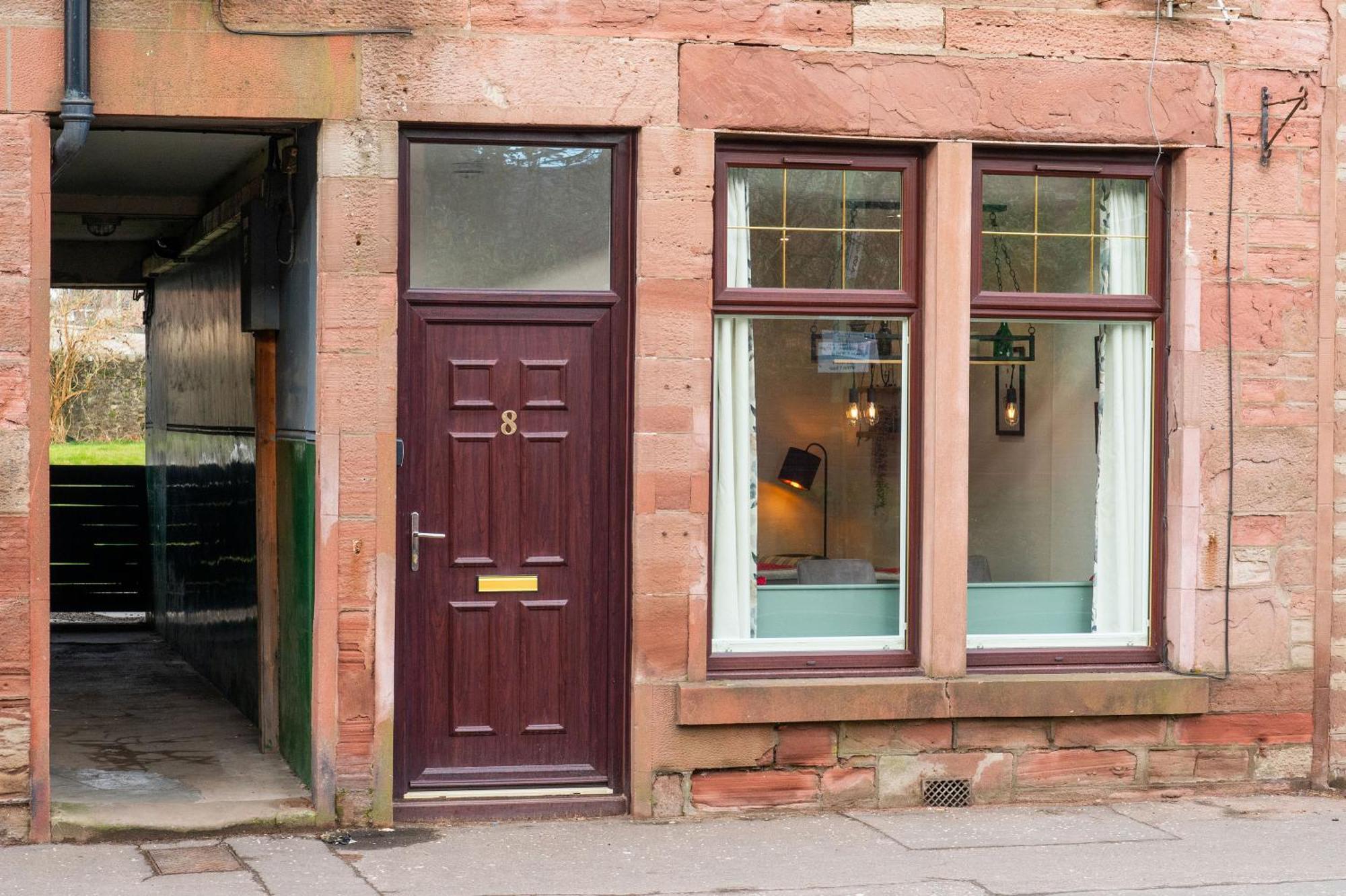 Grange8 Luxury Snug & Courtyard In Blairgowrie Apartment Blairgowrie and Rattray Exterior photo